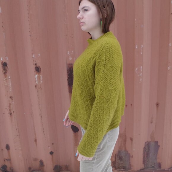 Vintage Stradivarius Green Sweater Made In Turkey - Picture 3 of 8